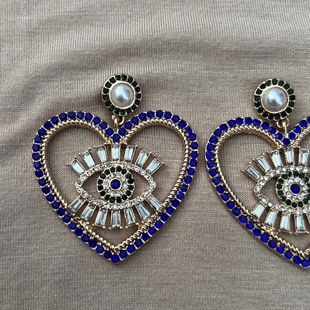 Heart Rhinestone Drop Earrings - Picture 7 of 7